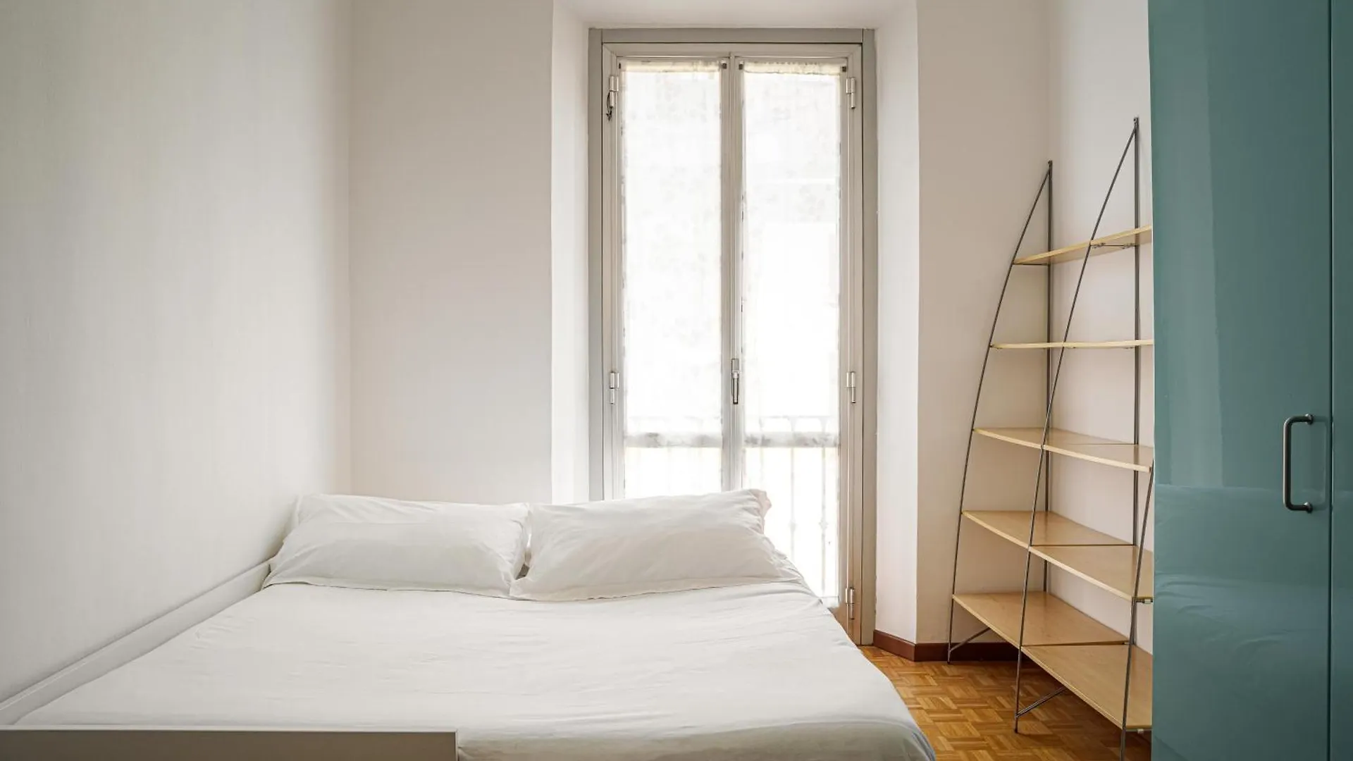 Accomodo Miq41 Quadrivano Centrale Milan Italy